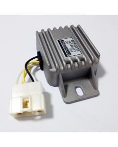 Relé regulador R8T30171 ME049233 para excavadora Kato HD820Ⅰ HD820Ⅱ HD820Ⅲ HD1023
