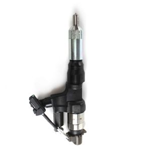 Common Rail Diesel Fuel Injector 095000-0612, 0950000612, 095000-0611, 0950000611 For Hino Engine P11C from www.soonparts.com